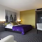 호텔 반 데르 발크 마스트리흐트 호텔 4*