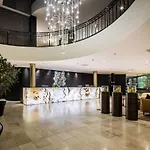 Van Der Valk Hotel Maastricht Отель Маастрихт