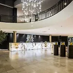 Van Der Valk Hotel Maastricht Отель