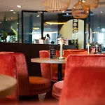 Отель Van Der Valk Hotel Maastricht Маастрихт