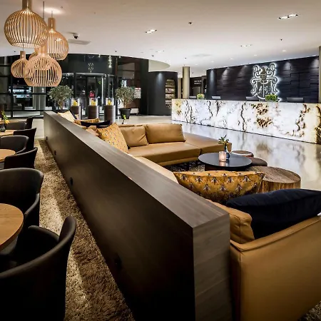 Der Valk Hotel 4*