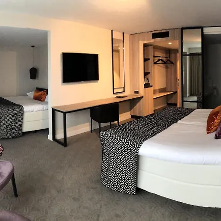 Der Valk Hotel 4*