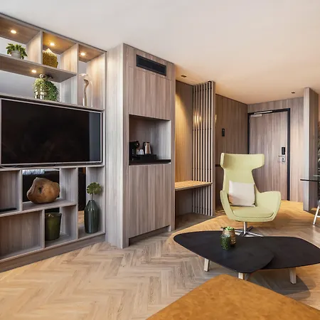 Der Valk Hotel 4*